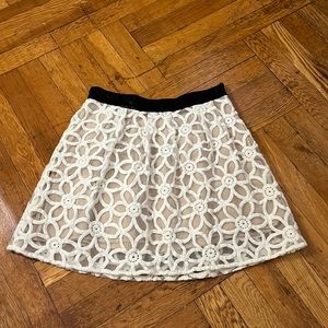 Pins and Needles White Daisy Lace A Line Mini Skirt Urban Outfitters XS